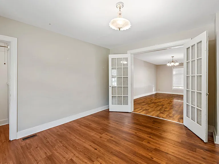 102 E Academy Ave — Photo 18