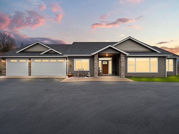 2nd image of 182 Blue Chip Ln