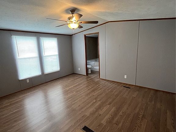 5th image of 699 S Vista Dr