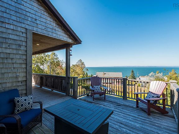 3rd image of 54 Cove Rd