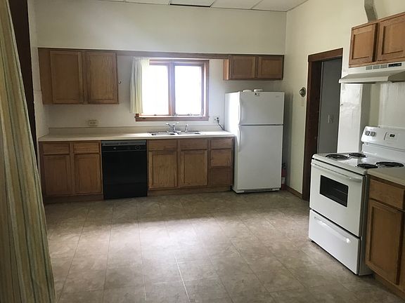 3rd image of 323 3rd Ave APT 1