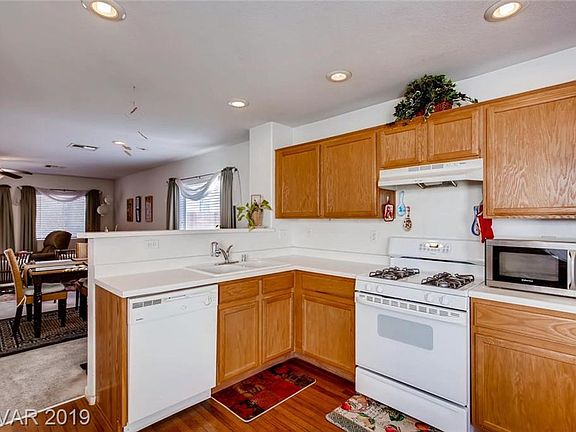 5th image of 1941 W Hammer Ln