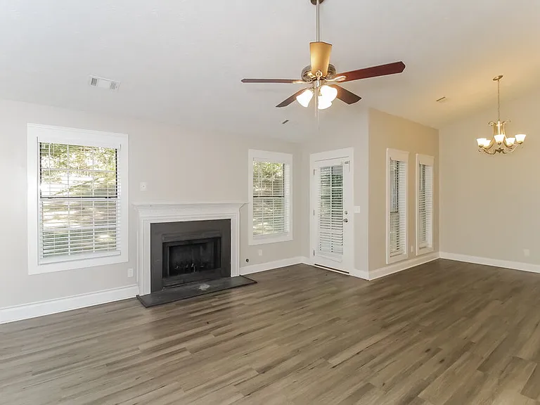 2735 Country Creek Way NW — Photo 3