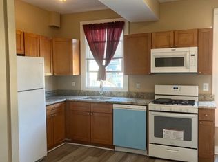 165 Barnum Ave #2R, Bridgeport, CT 06608