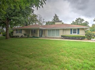 68 E Eastmoreland Dr, Decatur, IL 62521