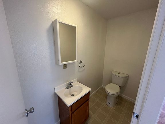 3rd image of 5118 Fresno Ave