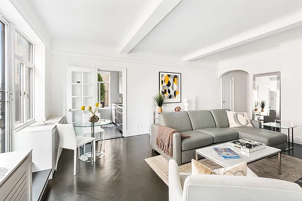Sold by Compass | media 1