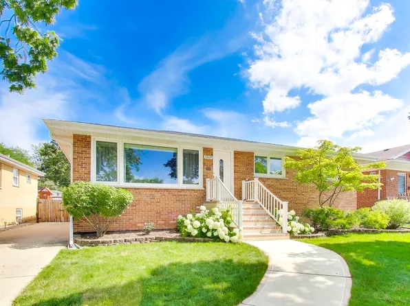 10629 Preston St, Westchester, IL 60154