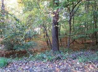 17 Old Bethel Rd, Newtown, CT 06470