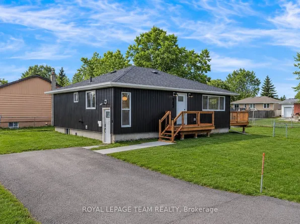 187 Lakeview Ave, Kingston, ON K7M 3V2