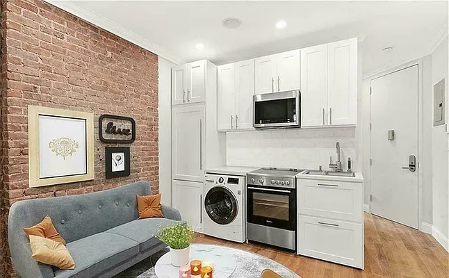 Rented by Compass | media 19