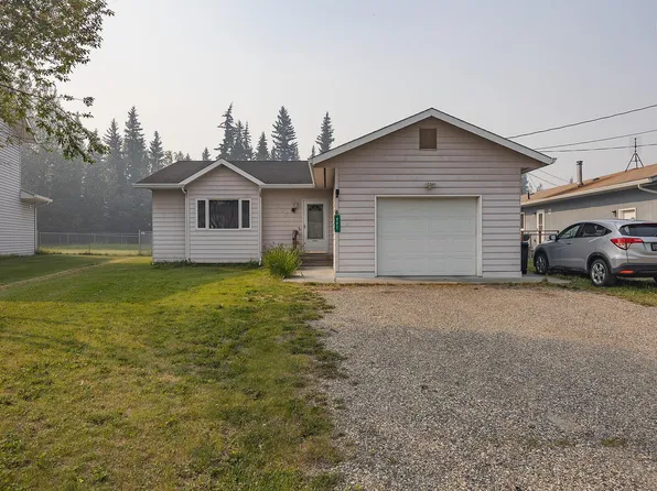 227 Princess Dr, Fairbanks, AK 99701