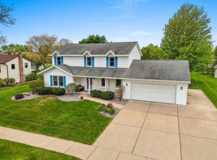 1113 Trailwood Dr, De Pere, WI 54115