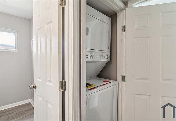 3rd image of 1349 Annette St #49