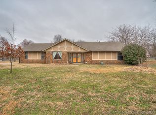 9875 Whipperwill Ln, Broken Arrow, OK 74014