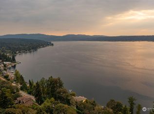 1318 207th Ave NE, Sammamish, WA 98074