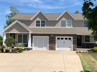 4682 Brompton Dr, Blasdell, NY 14219