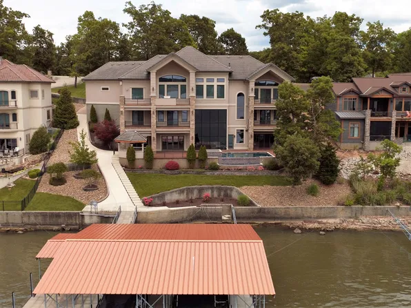 559 Forestridge Ln, Sunrise Beach, MO 65079