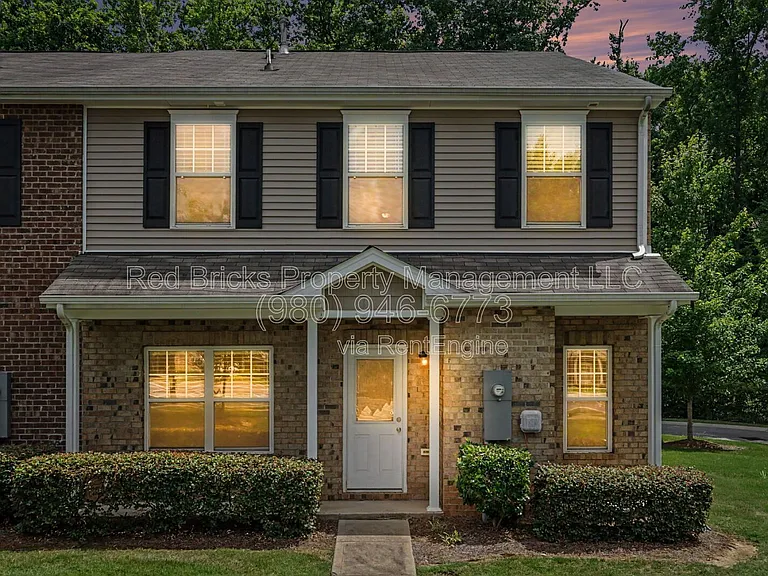 10420 Benfield Rd — Photo 29