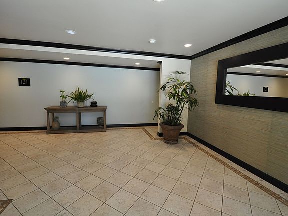 2nd image of 12245 Chandler Blvd APT 201