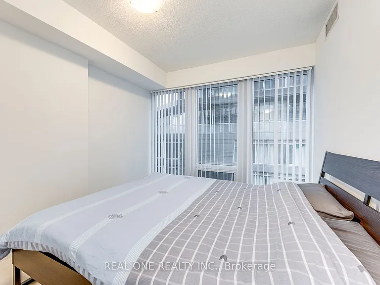 60 Shuter St #303 — Photo 11