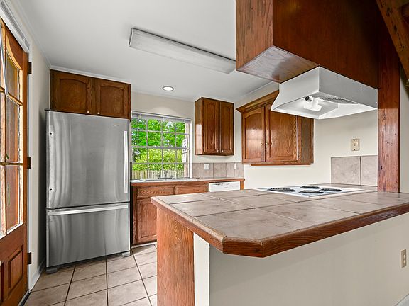 4th image of 2662 Brentwood Dr