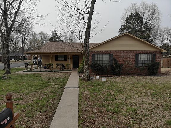 2nd image of 701 Hickory Hollow Ln