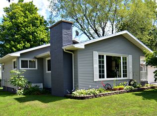 2724 Paul St, Marinette, WI 54143