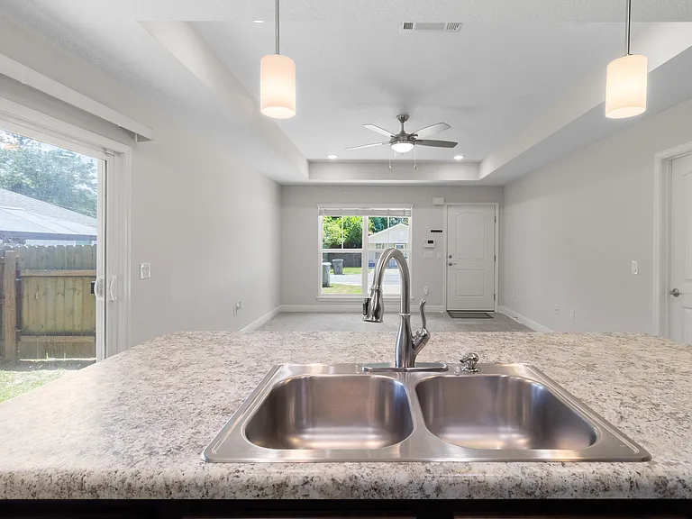8422 Rose Ave — Photo 26