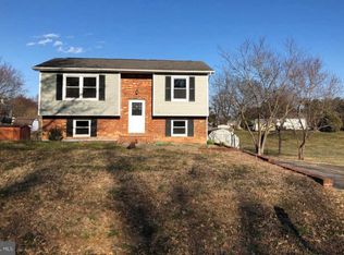 2112 Hamway Dr, Fredericksburg, VA 22407