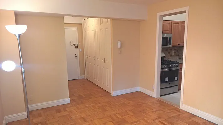 Rented by Keller Williams NYC | media 22