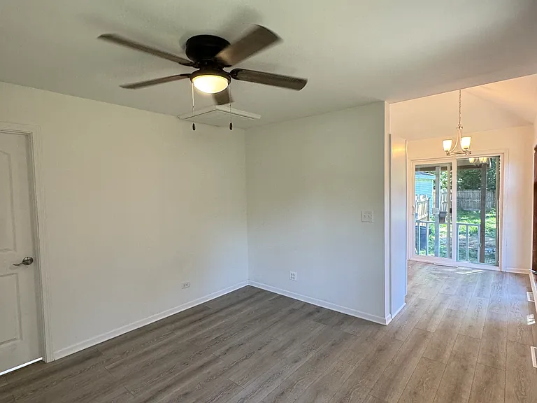 115 N Greenfield Ave — Photo 18