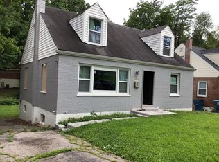 6914 Pine Ridge Dr, Saint Louis, MO 63121