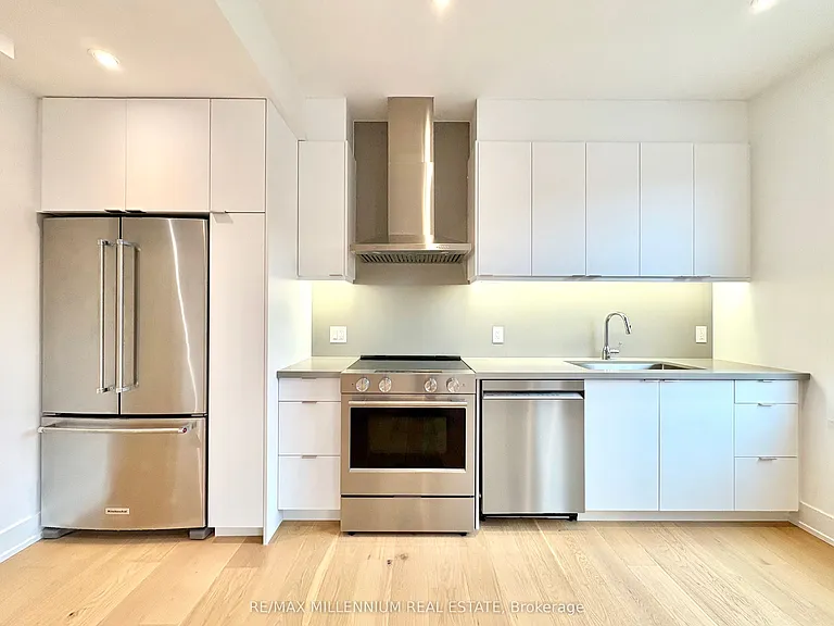 155 Dovercourt Rd #2 — Photo 3