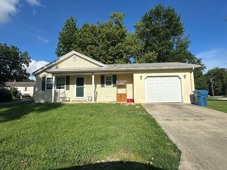 34 Cedar St — Photo 1