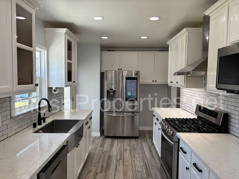 6056 Walnut Ave — Photo 5