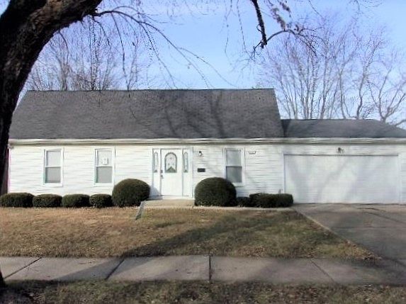 1st image of 22832 Redwood Dr