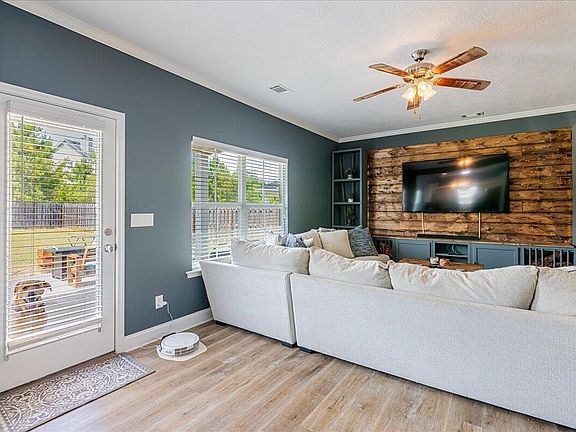 5th image of 2125 Grove Landing Way