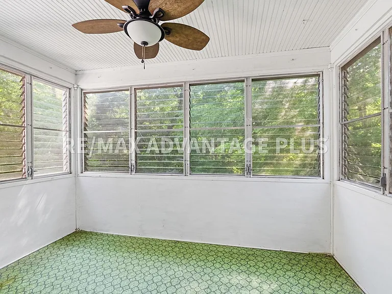 1004 Fourth Avenue Ext — Photo 16