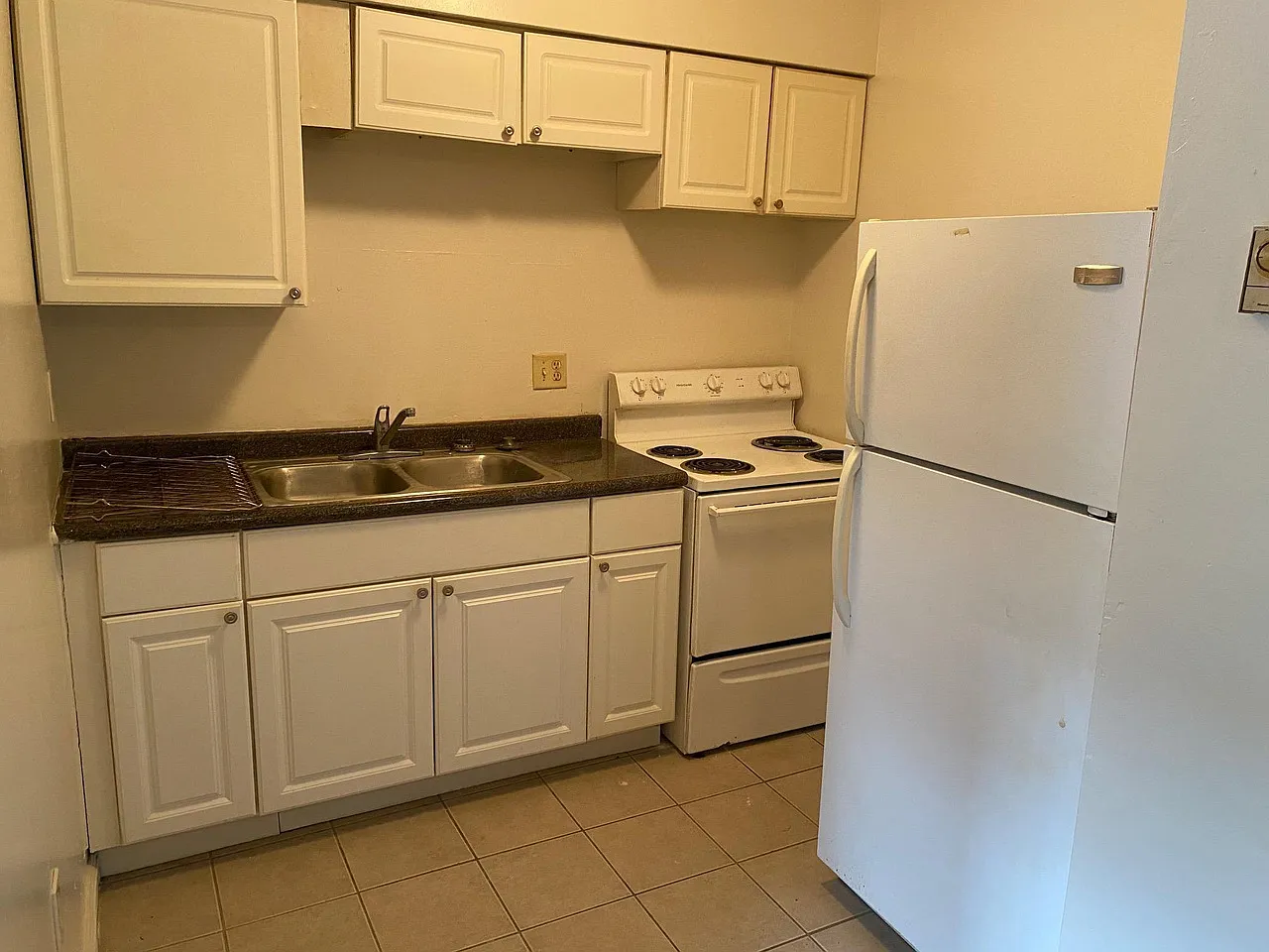 1 bed, 650 sqft, $900 — Photo 3