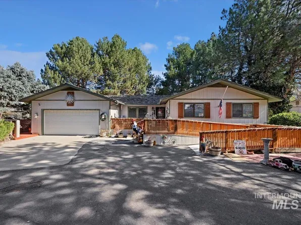 215 Willow Ln, Hagerman, ID 83332