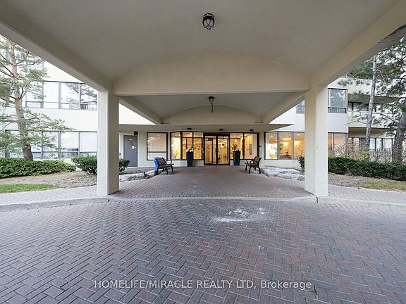 3rd image of 22 Hanover Rd #510