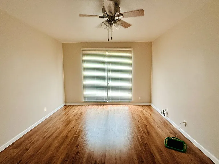 2902 Bruce Ln — Photo 9