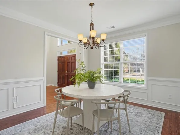 5270 Estates Dr, Atlanta, GA 30349
