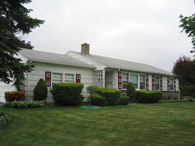 1st image of 2 Beachwood Dr