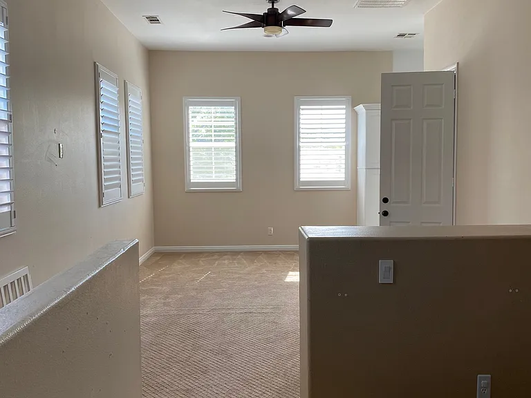 1693 Thompson Ave — Photo 2