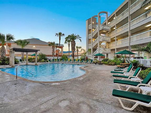 4th image of 6102 Seawall Blvd #372