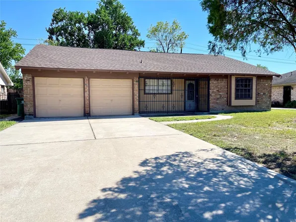 927 Greatwood Dr, Houston, TX 77013