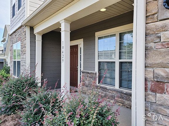 2nd image of 10429 Honeyfur Ct