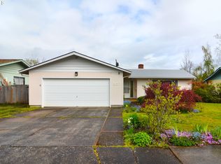 857 E 39th Pl, Eugene, OR 97405